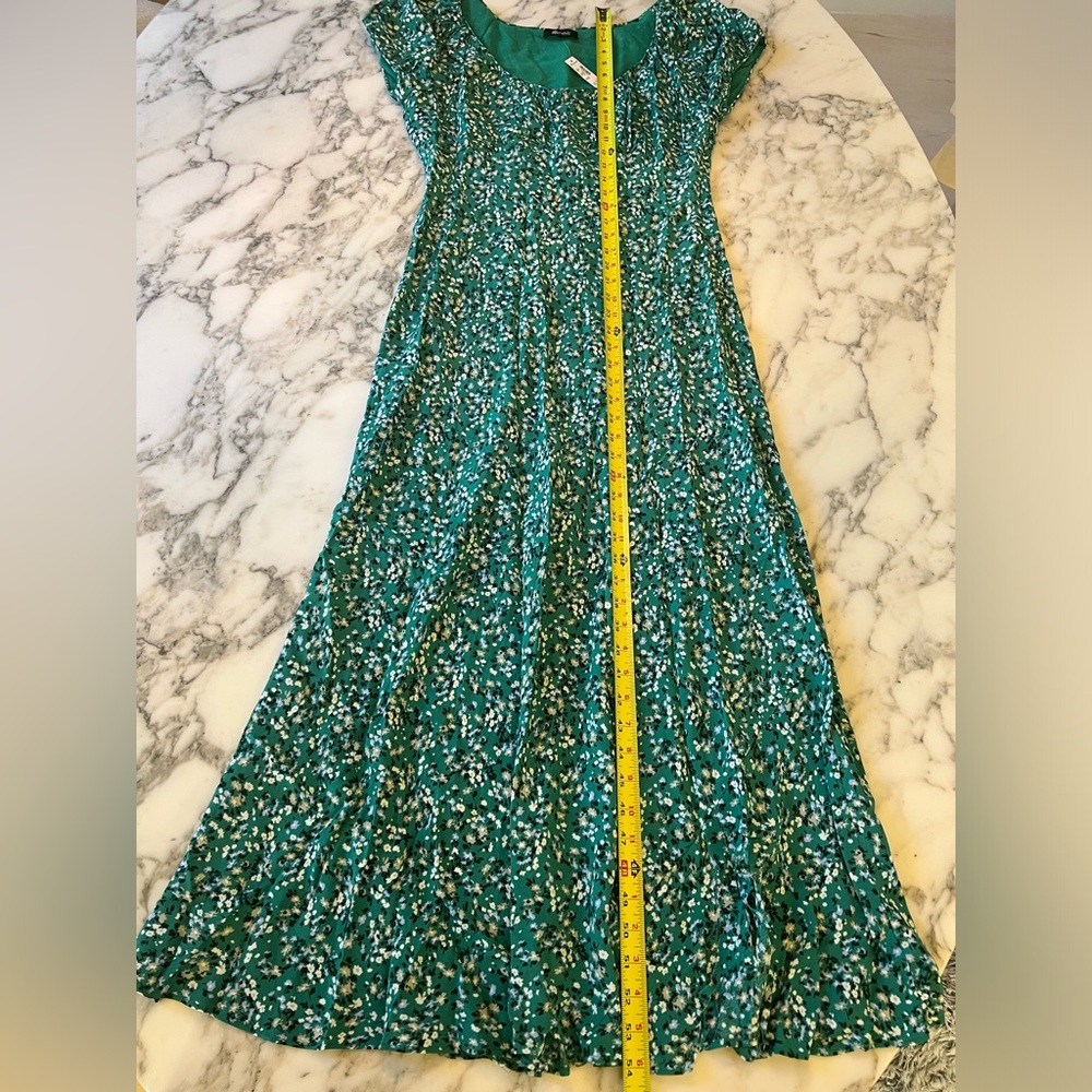 NWT MaRuched Scoopneck Midi Dress Green Floral Sz 10 bottom 8” shredded dress - Picture 10 of 13